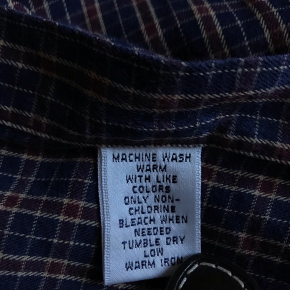 SOLD ❌Brooks Brothers casual button down -medium - Picture 4 of 6